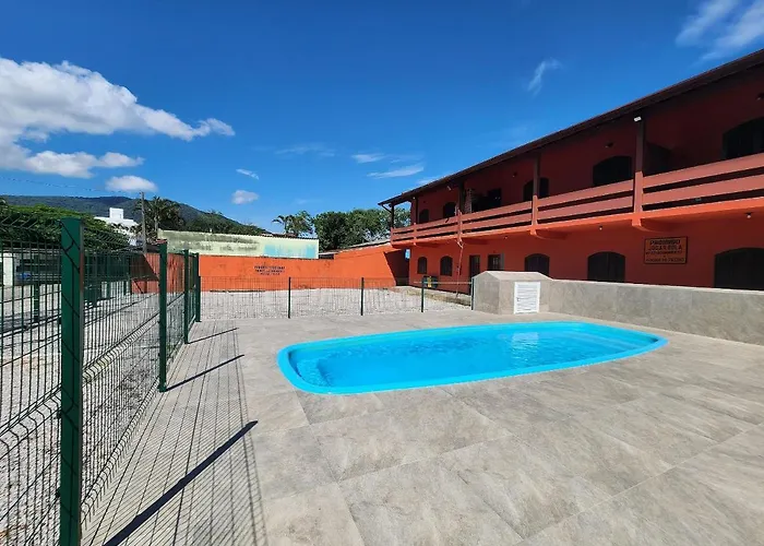 0001.05 - Maranduba - Apto - 2 Dormitorio - 8 Pessoas - 2 Quadras Do Mar - Piscina - Wi-Fi